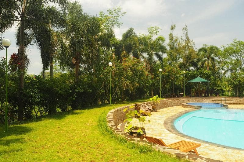 The Gecho Inn Country 2