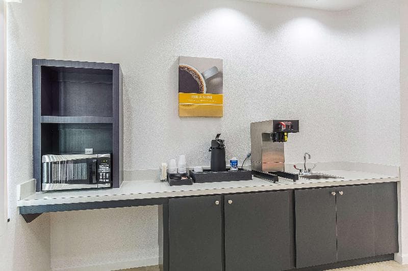 Motel 6 Texas City- I-45 South photo 1
