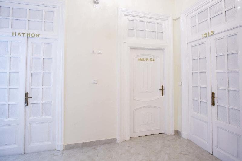 Tahrir Plaza Suites 5