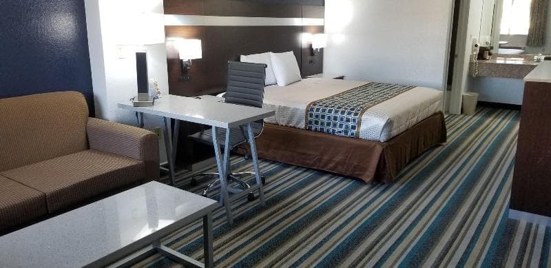 Homebridge Inn And Suites 5