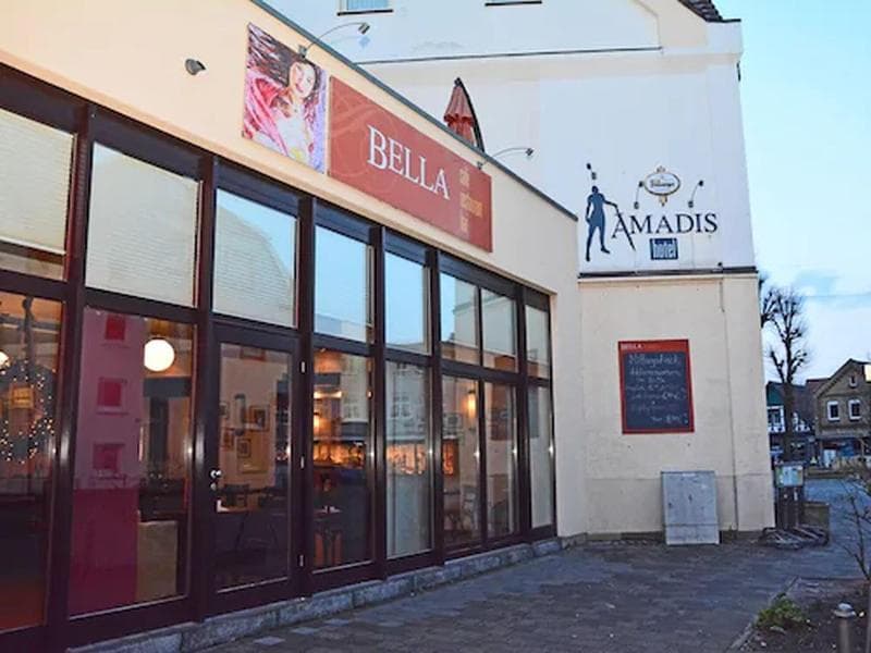 Amadis Hotel 4