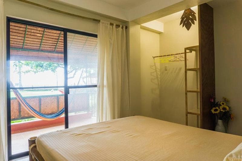 Hangout Beach & Resort photo 1