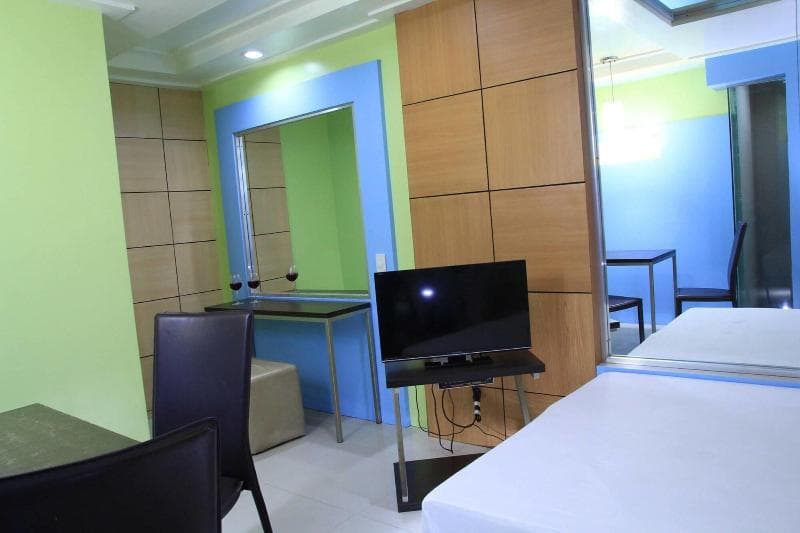 One Serenata Hotel Bacoor main