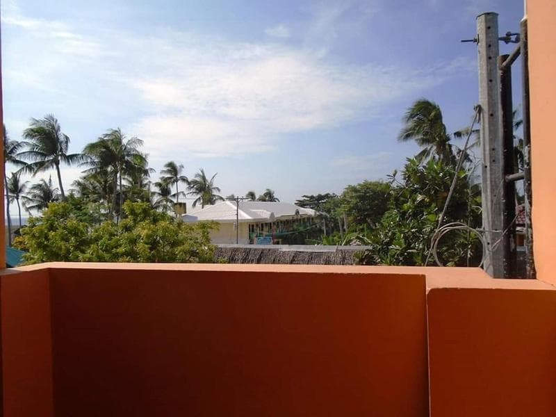 N & F Guest House 3