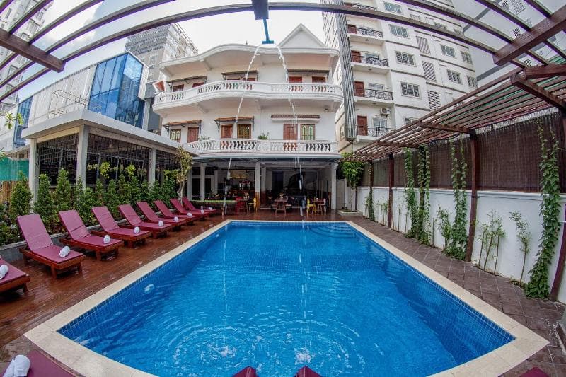 Poolside Villa 2