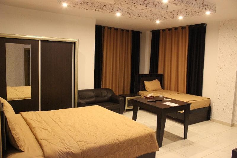 Sara Crown Hotel photo 1