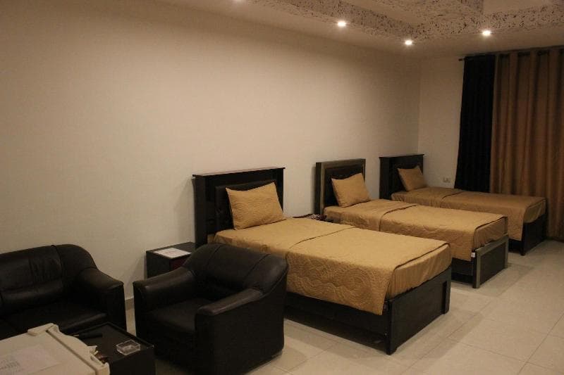 Sara Crown Hotel 5
