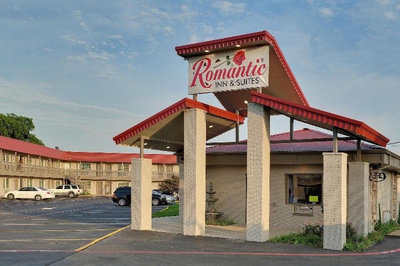 Romantic Inn Suites 4