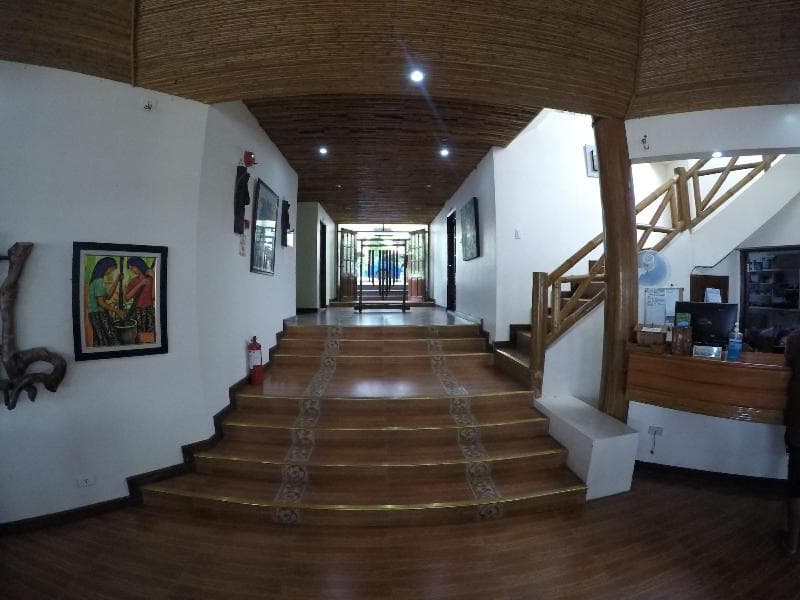 Noni's Resort 4