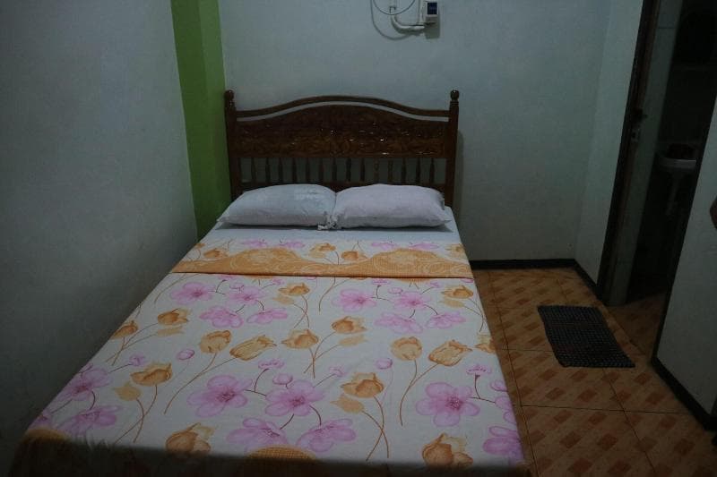 Miles Eyc Pension House 4