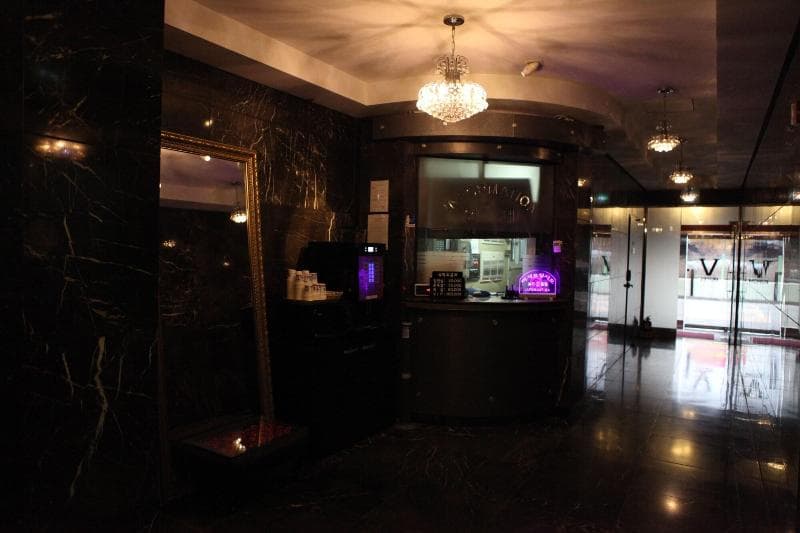 V Hotel 2