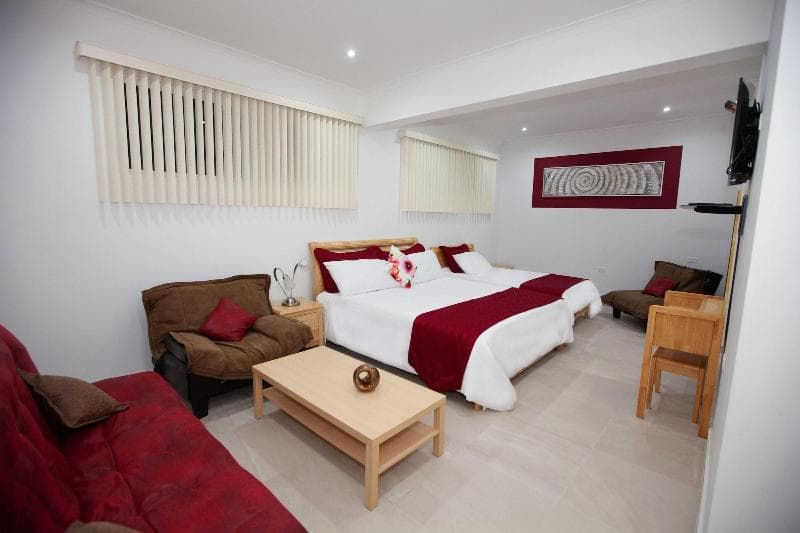 City Hotel 4