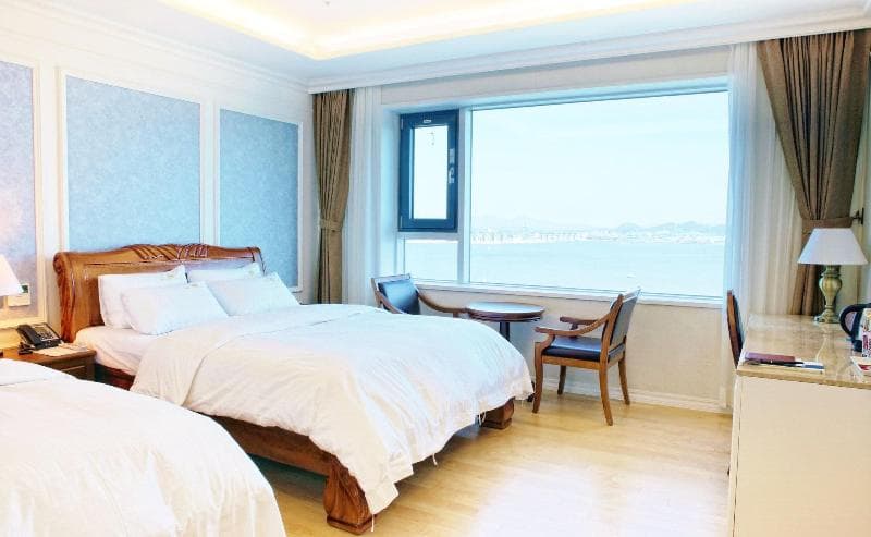 Fontana Beach Hotel 5