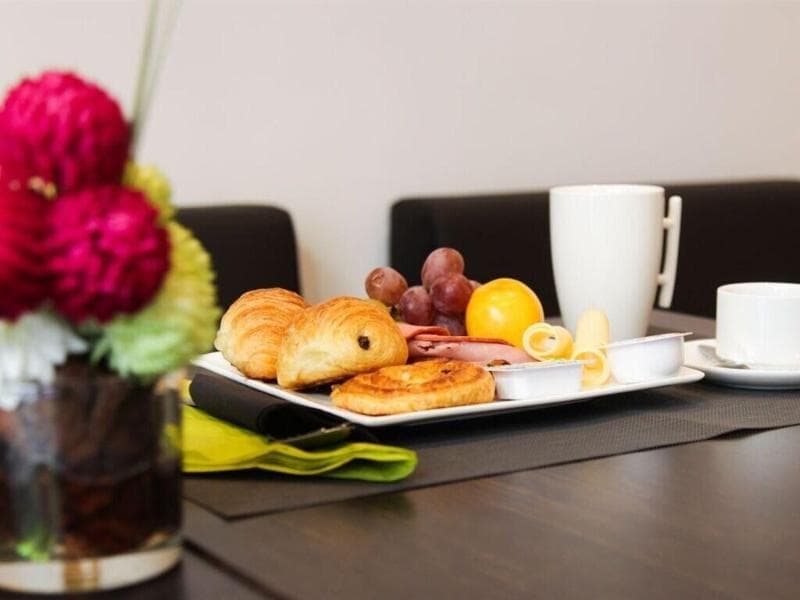 Smarts Hotel photo 1