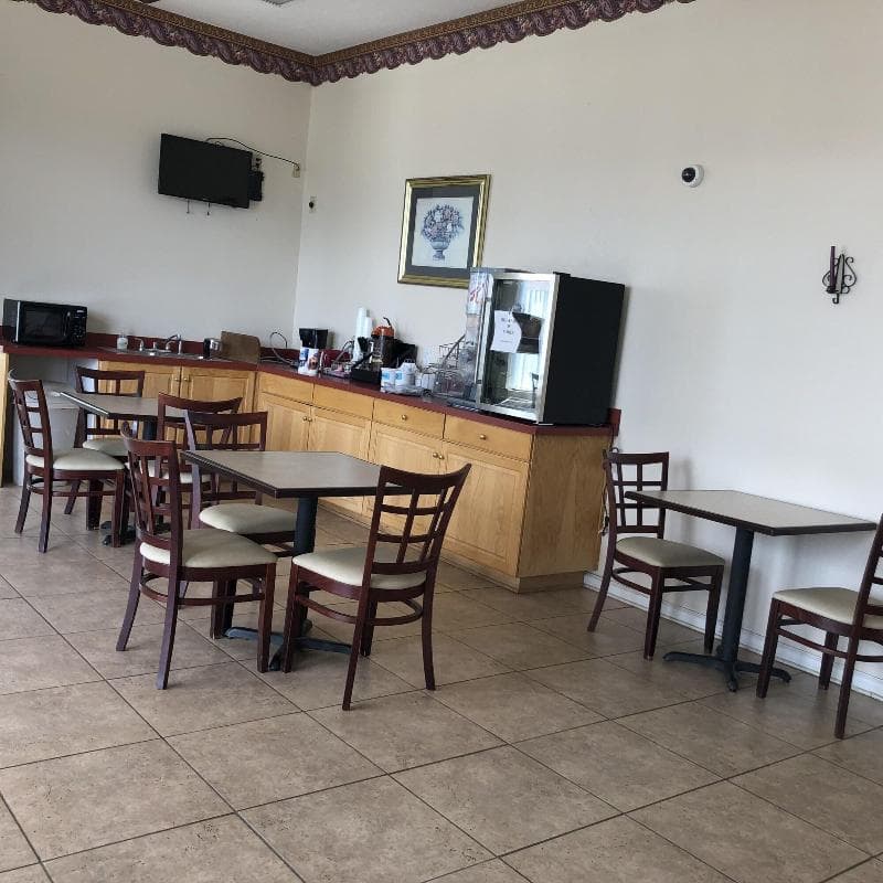 Clairmont Inn 5