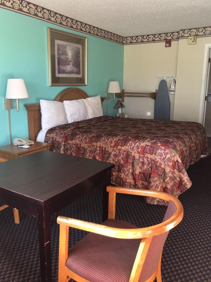 Clairmont Inn photo 1