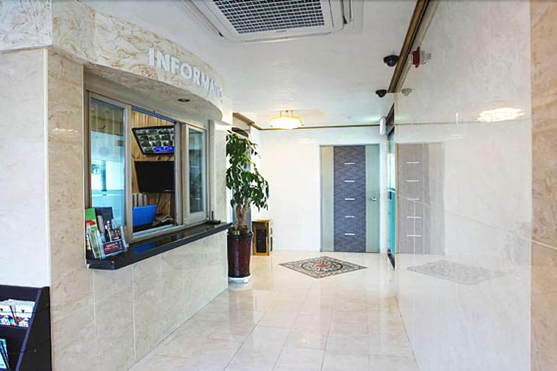 Hotel Maple photo 1