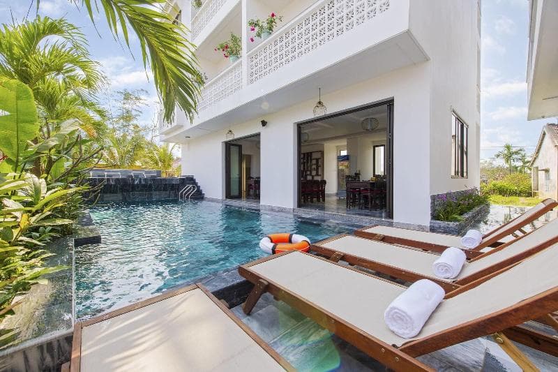 Cilantro Villa main