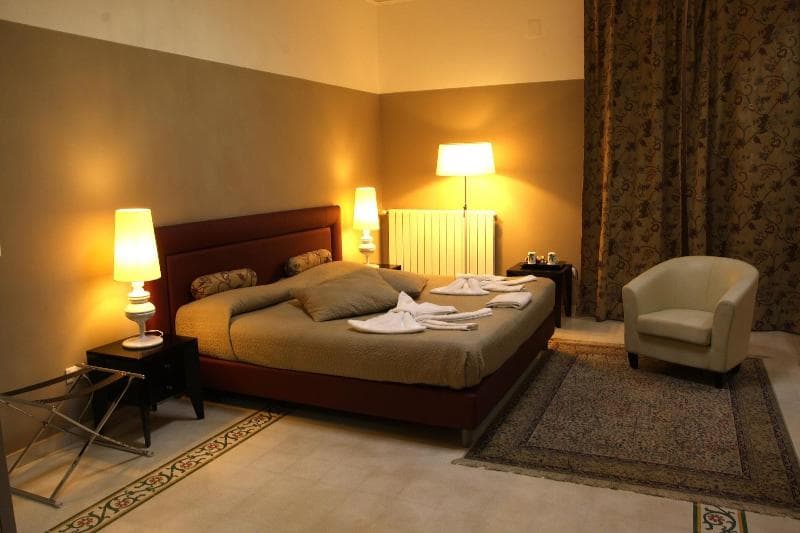 Abatellis Luxury 5