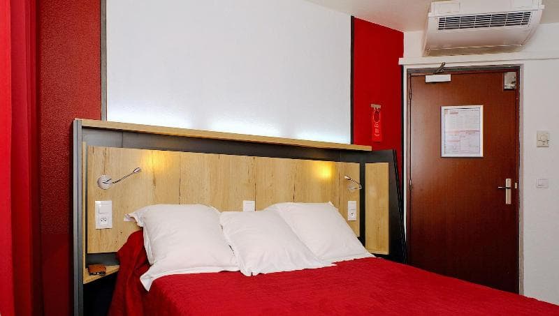 In Hotel 3