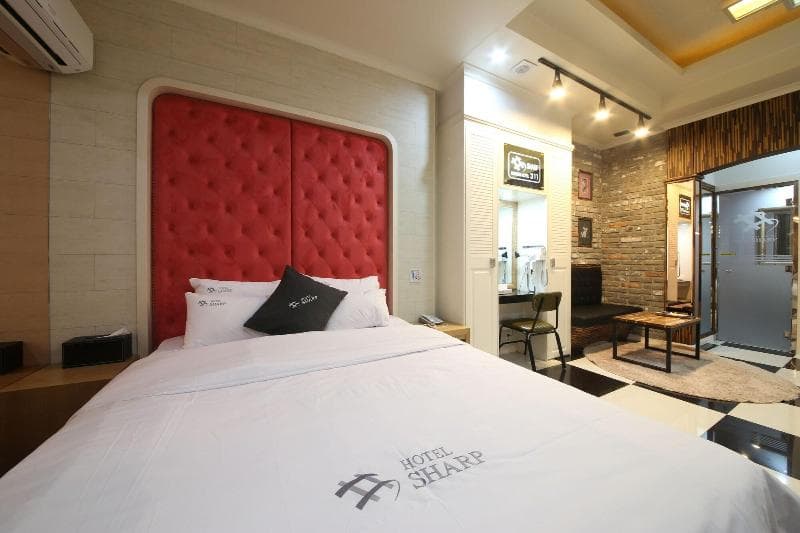 Gwangju Gwangsangu Hanam Hound Hotel main
