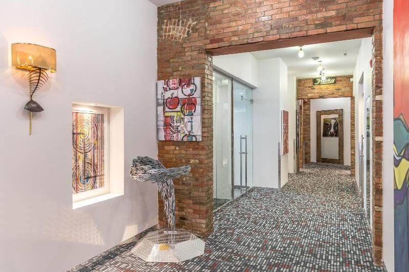 Retro Suites Hotel 5