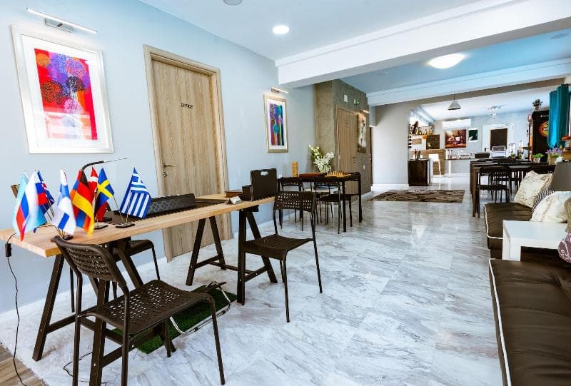 Gregory Comfort Hotel 5