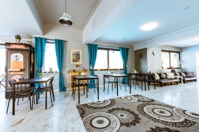 Gregory Comfort Hotel 3
