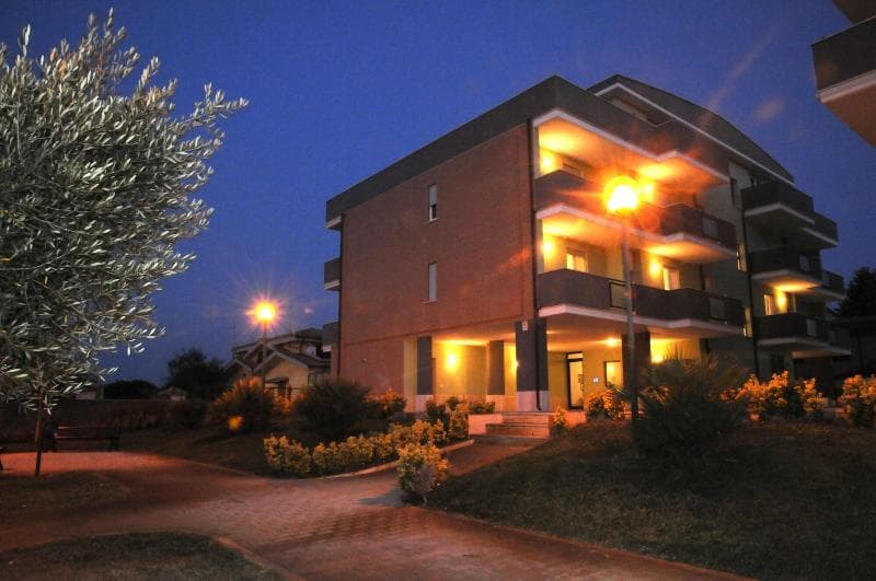 Isa Fiumicino Airport Residence 5
