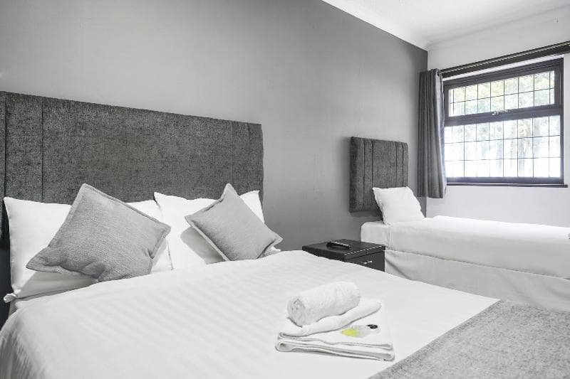 Island Inn 4