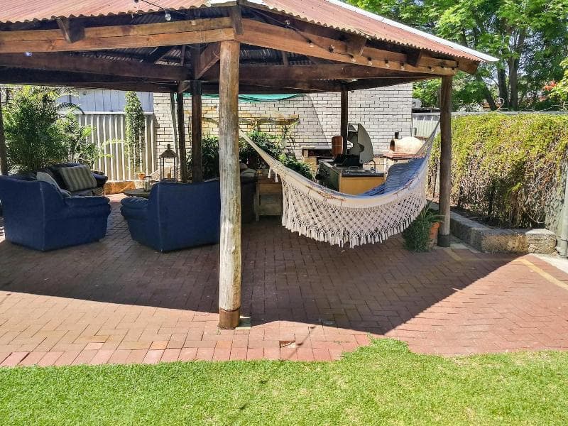 Airport B&B 4