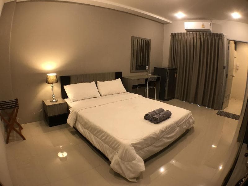 28 Place photo 1