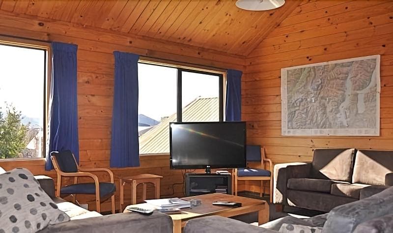 Altamont Lodge 3