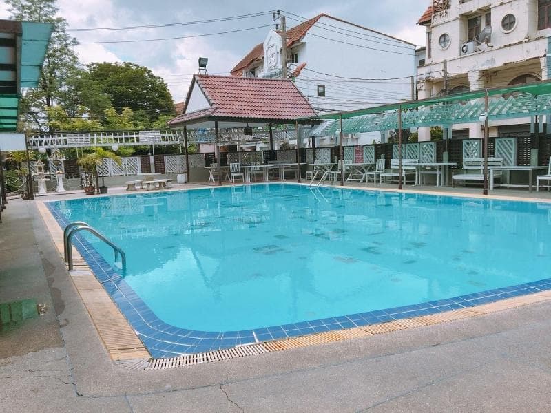 Waratee Spa Resort Villa main