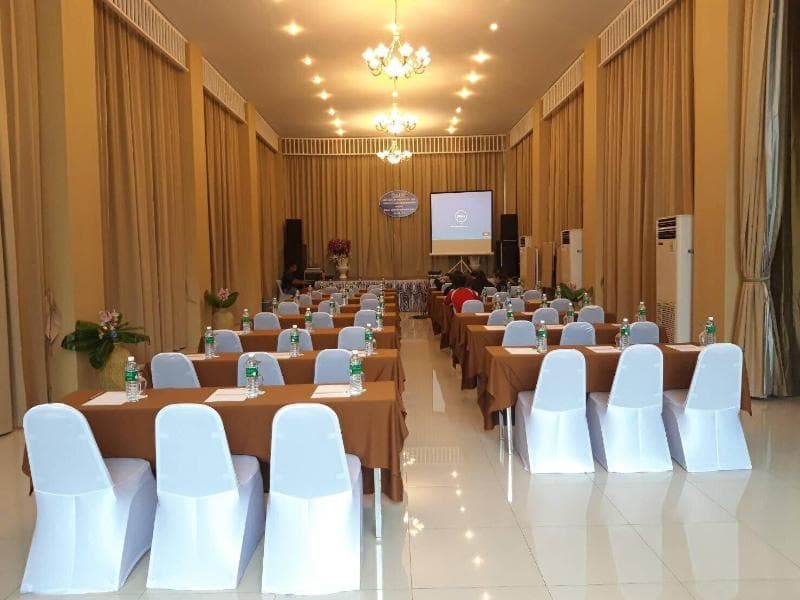 Nsiri Resort & Hotel main