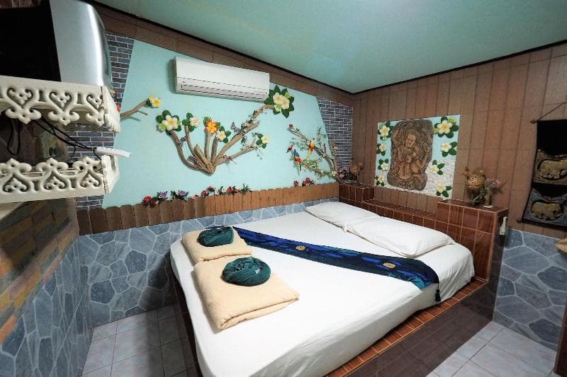 Ruenrimkwai Resort 2