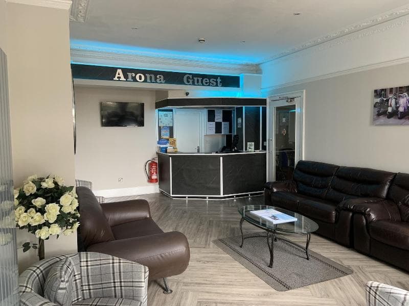Arona Guest 4