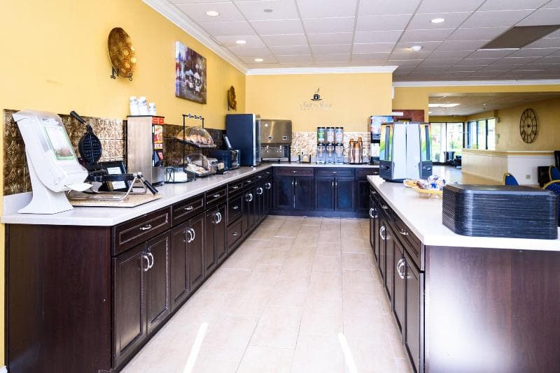 Asbury Inn And Suites 3