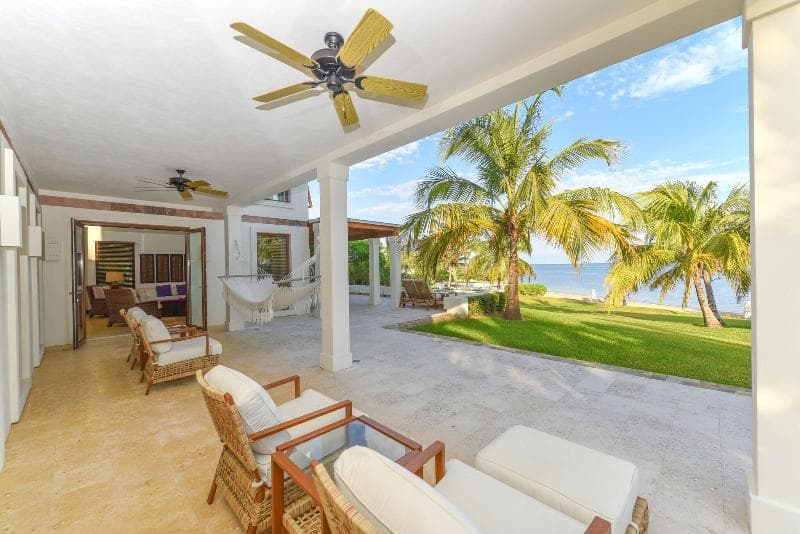 Las Verandas Hotel & Villas 5