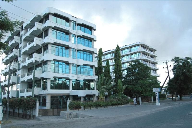 Landmark Hotel 5
