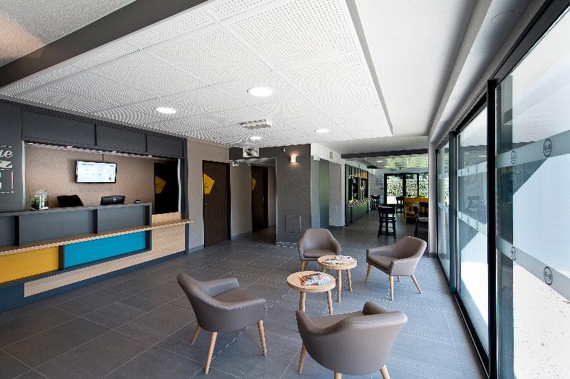 B&B Hôtel Pau Zénith 4