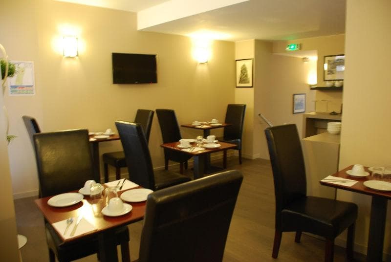 Ruthenium Hotel 5