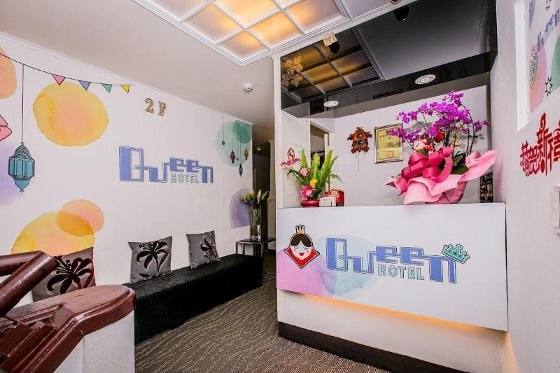 Hotel Queen 4