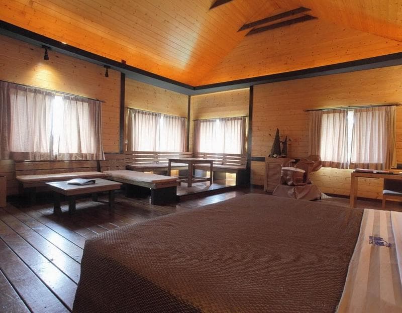 Regale Villa Hotel 3