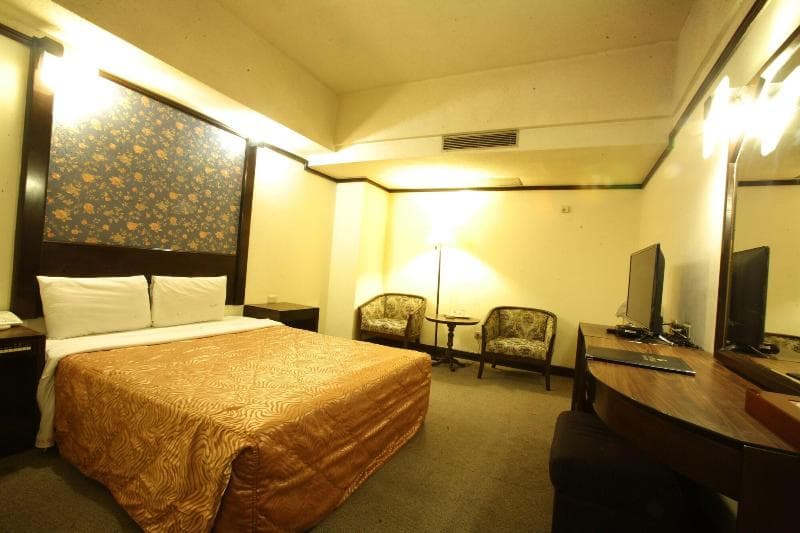 Sun Hotel main