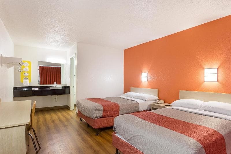 Motel 6 Baton Rouge Southeast 3