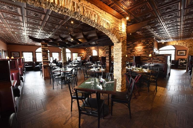 Hamilton Inn Select Beachfront 4