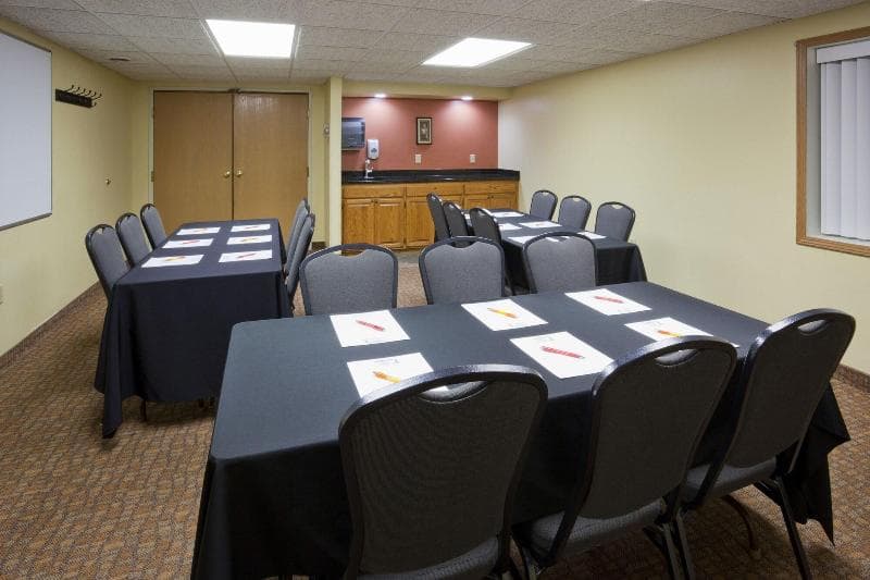 Paynesville Inn And Suites main