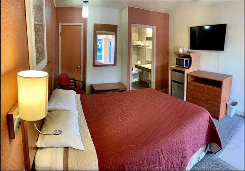 Sun Valley Motel 4