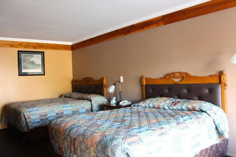 Executive Inn And Suites 2